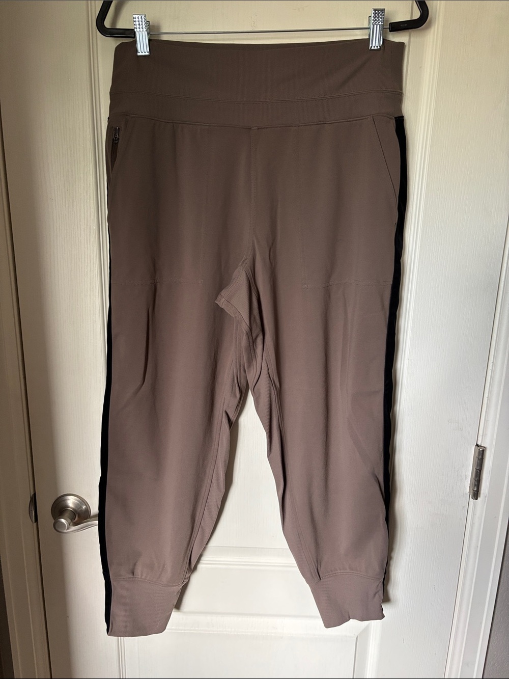 Athleta Venice Velvet Stripe Jogger Large Taupe